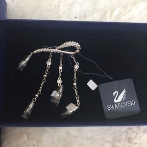 Skarovski crystal brooch